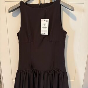 Elegant Black Sleeveless Dress